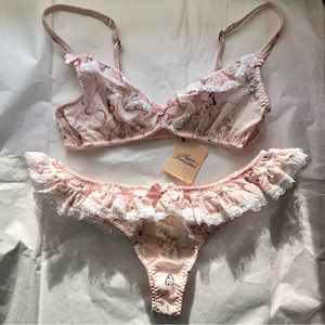 Agent Provocateur NWT Cinta set size 2 small softcup bra & thong